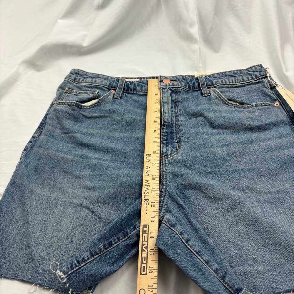 NEW Women's Size 16 UNIVERSAL THREAD Blue Vintage Raw Hem Denim Shorts Stretch - Picture 10 of 12